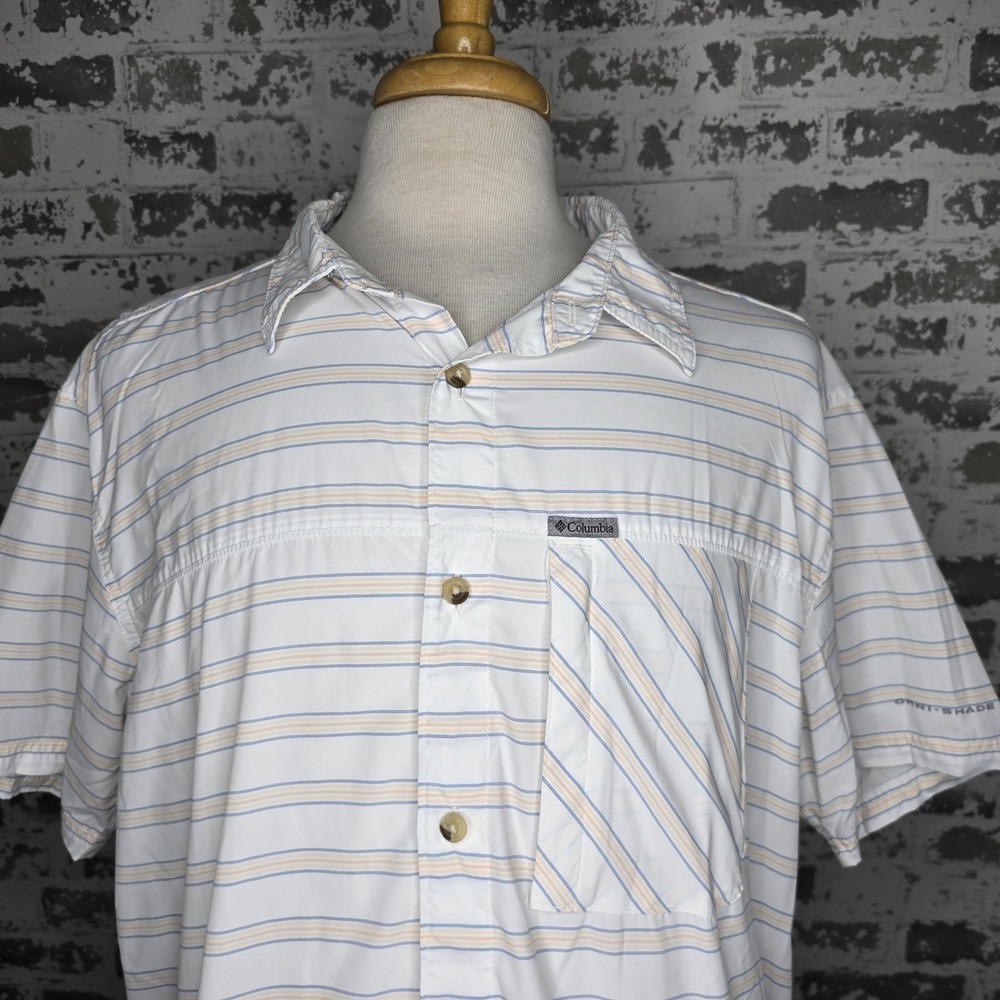 Columbia Omni Shade 100% Nylon Vented Short Sleeved‎ Shirt Striped Zip Pocket XL